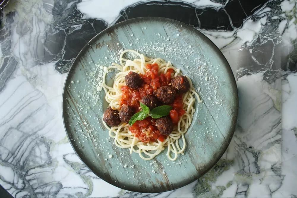 Köfteli spaghetti